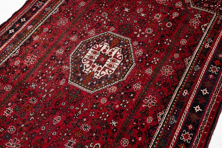 Rug, possibly Bidjar, approx. 270 x 172 cm.