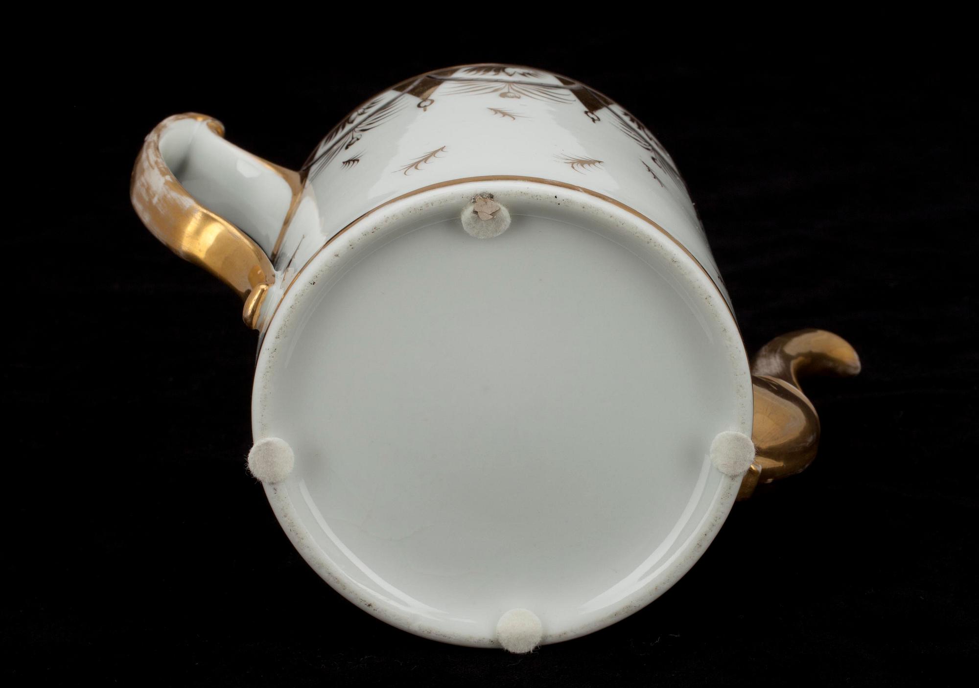 TEKANNA, porslin, sannolikt Frankrike, 1800-talets början.