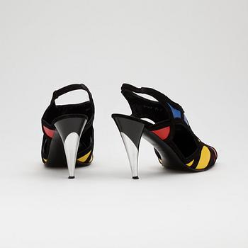 CHARLES JOURDAN, a pair of multicolored suede and leather slingbacks with matching shoulder bag.