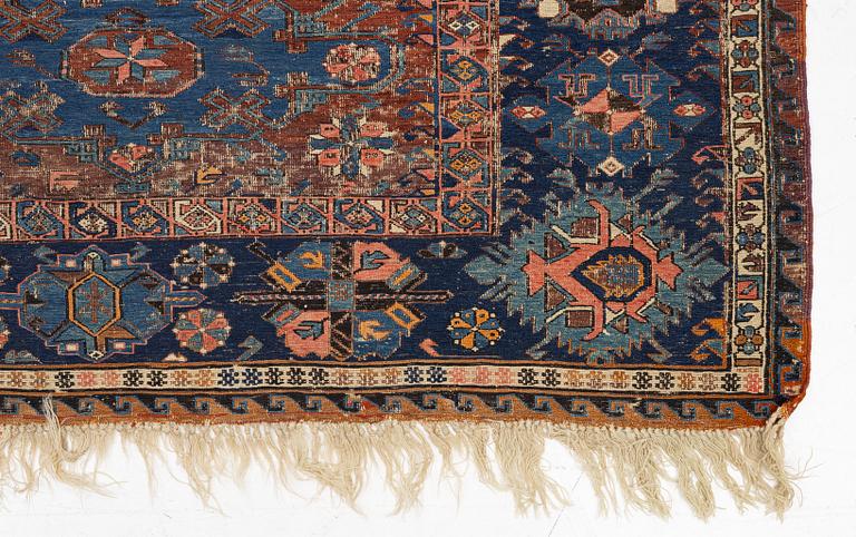 An antique Soumak carpet, East cucasus, c. 340 x 268 cm.