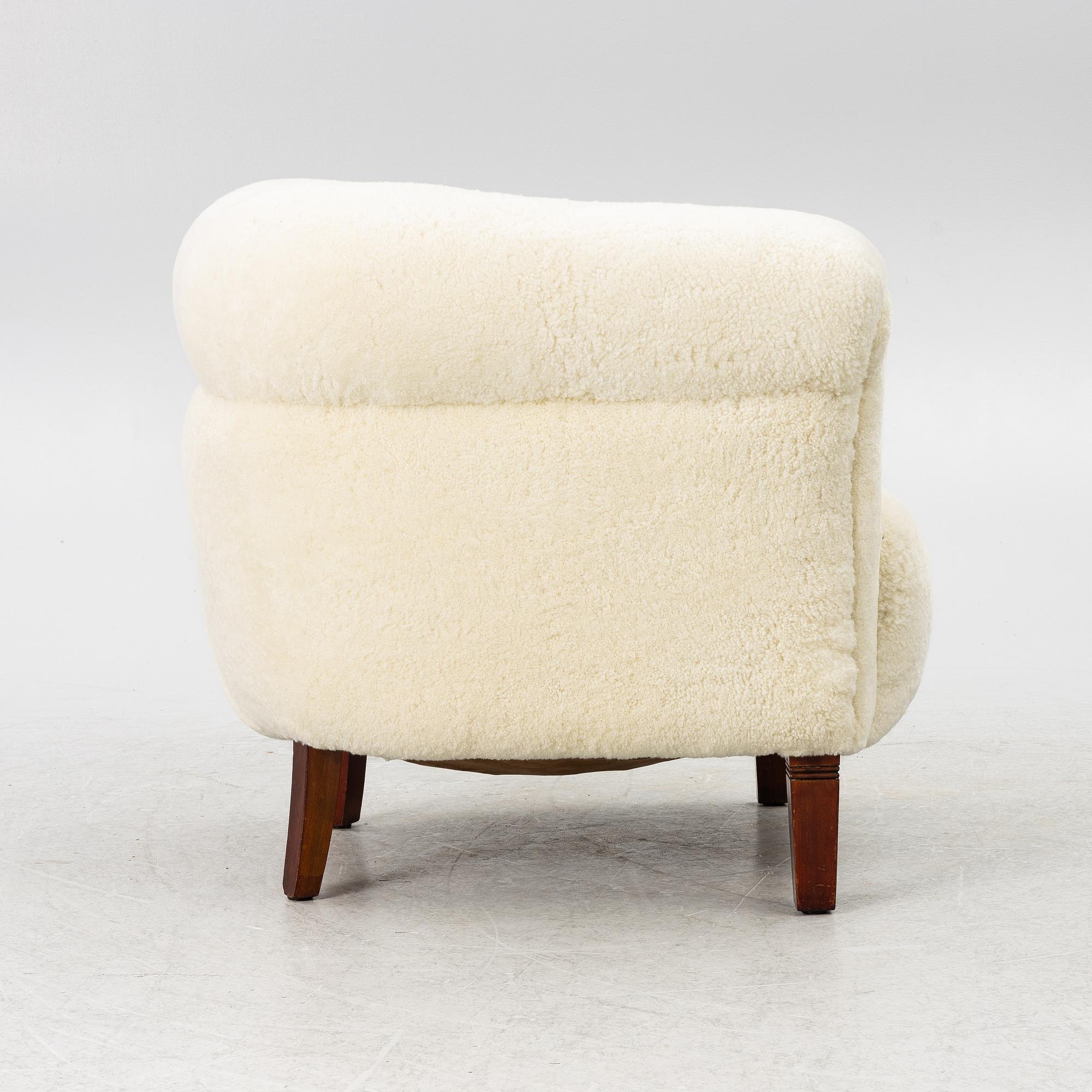 Armchair, first half of the 20th century.