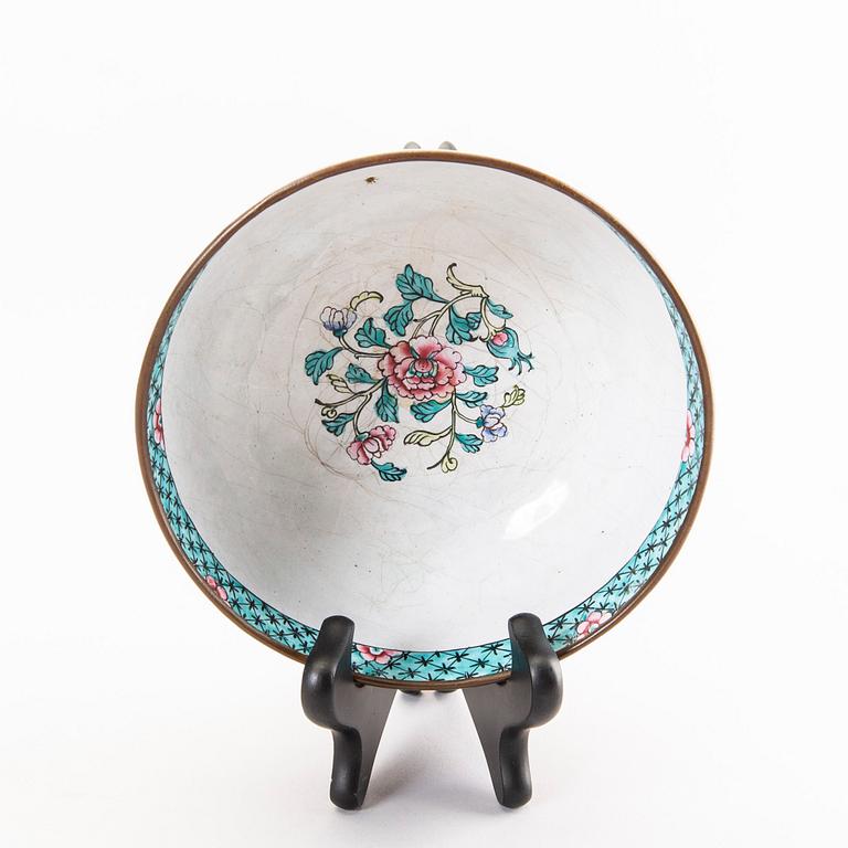 A Chinese 19th century cloisonné bowl and box with lid.