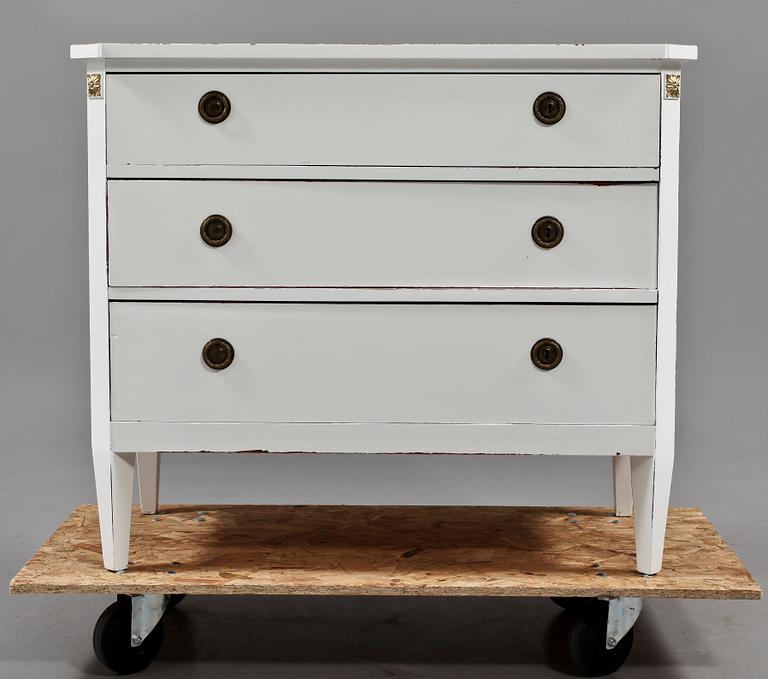 BYRÅ, gustaviansk stil, 1900-tal.