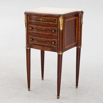 Sängbord, Louis-VI-stil, omkring 1900.