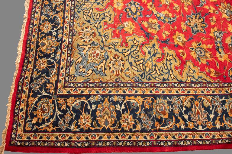 A CARPET, Najafabad, Signerad Enteshari, ca 470 x 338 cm.