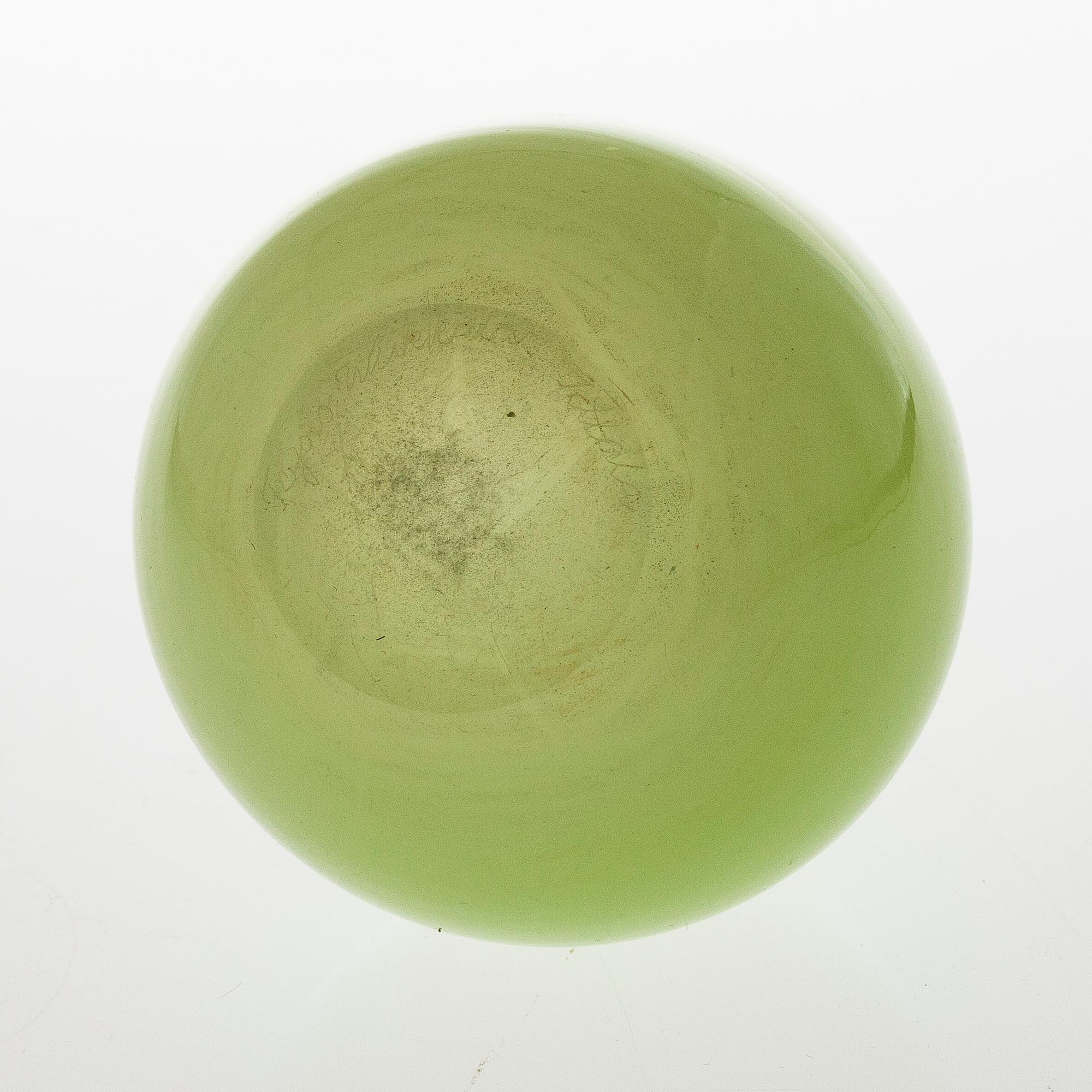 TAPIO WIRKKALA Pear 3278 art glass, signed Tapio Wirkkala Iittala.