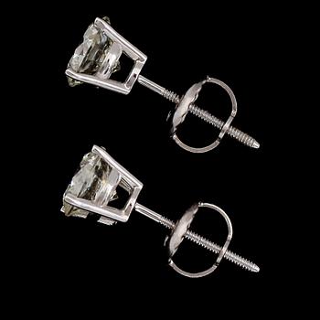 ÖRHÄNGEN, 1 par, 14 k vitguld, briljantslipade diamanter tot 1.25 ct.