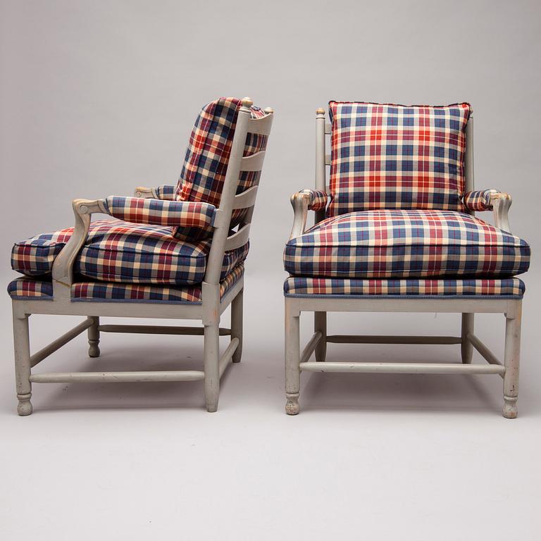 FÅTÖLJER, ett par, s.k. Gripsholms-modell, 1900-talets senare hälft.