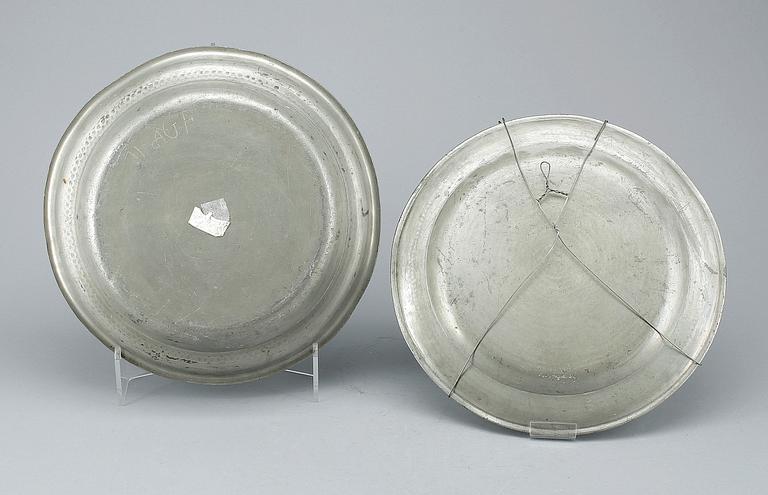 FAT, 2 st, tenn, otydliga mästarstämplar, 1800-tal.
