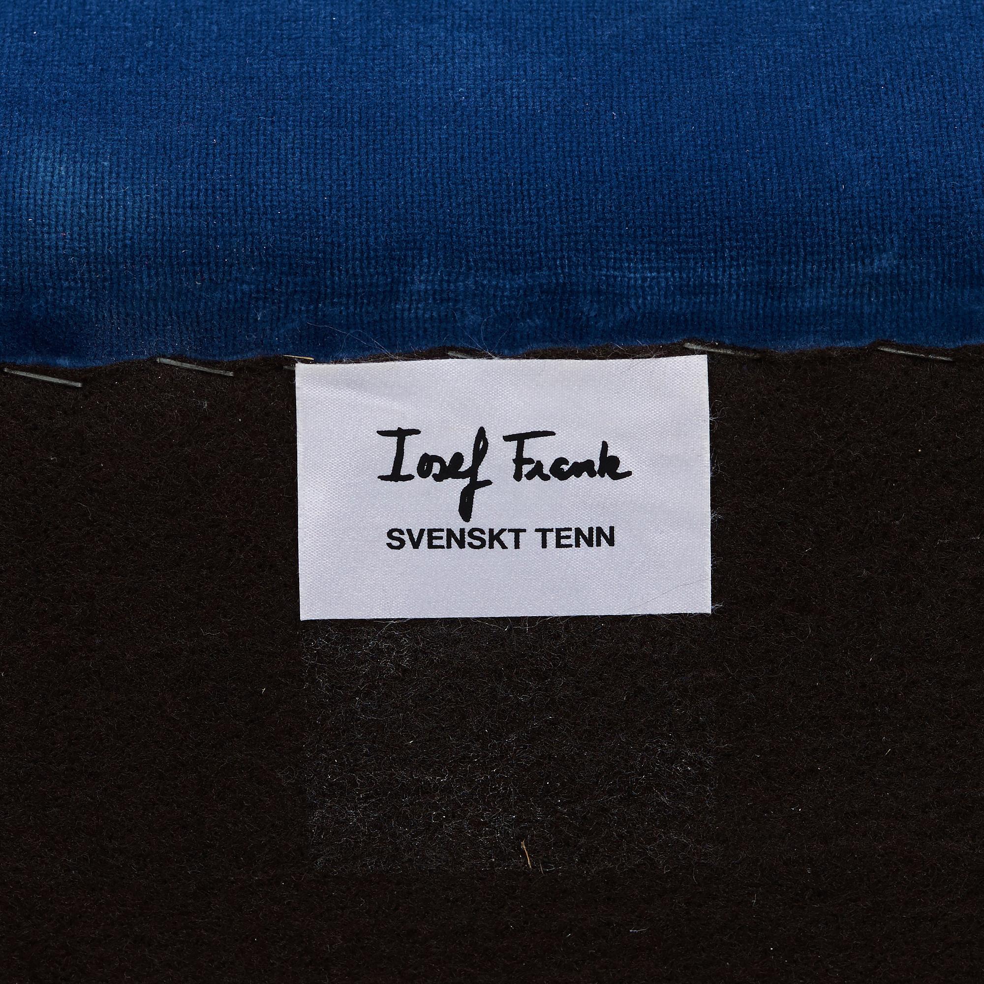 JOSEF FRANK, fåtölj med fotpall, Firma Svenskt Tenn, modell 336.