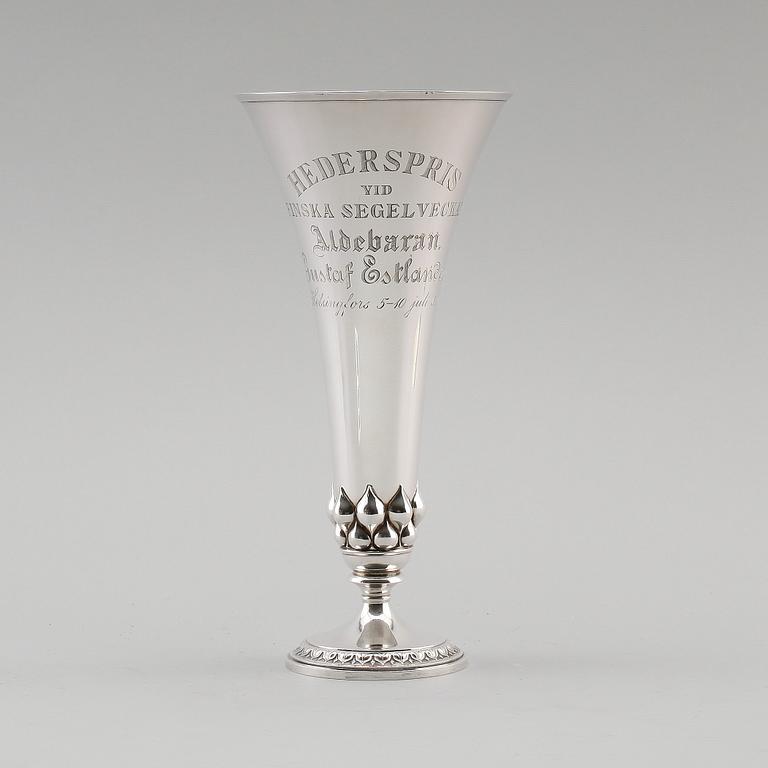 VAS, silver, omkring år 1900. Vikt 515 g.