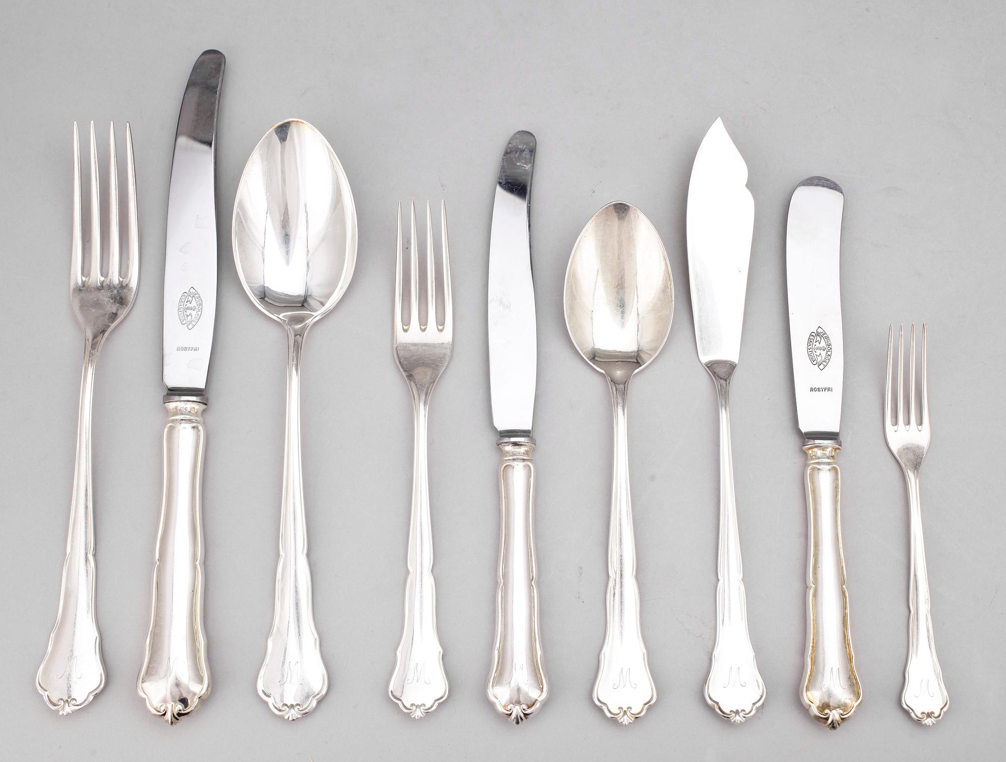 BESTICKSUPPSÄTTNING, 124 delar, silver, mestadels C G Hallberg, Stockholm, 1900-tal. Vikt 6666 g.