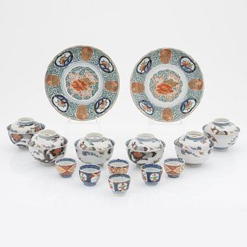 A set of Japanese imari porcelain, 20th Century (14 parts).