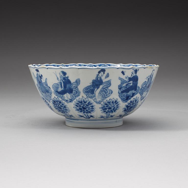 A blue and white bowl, Qing dynasty, Kangxi (1662-1722).