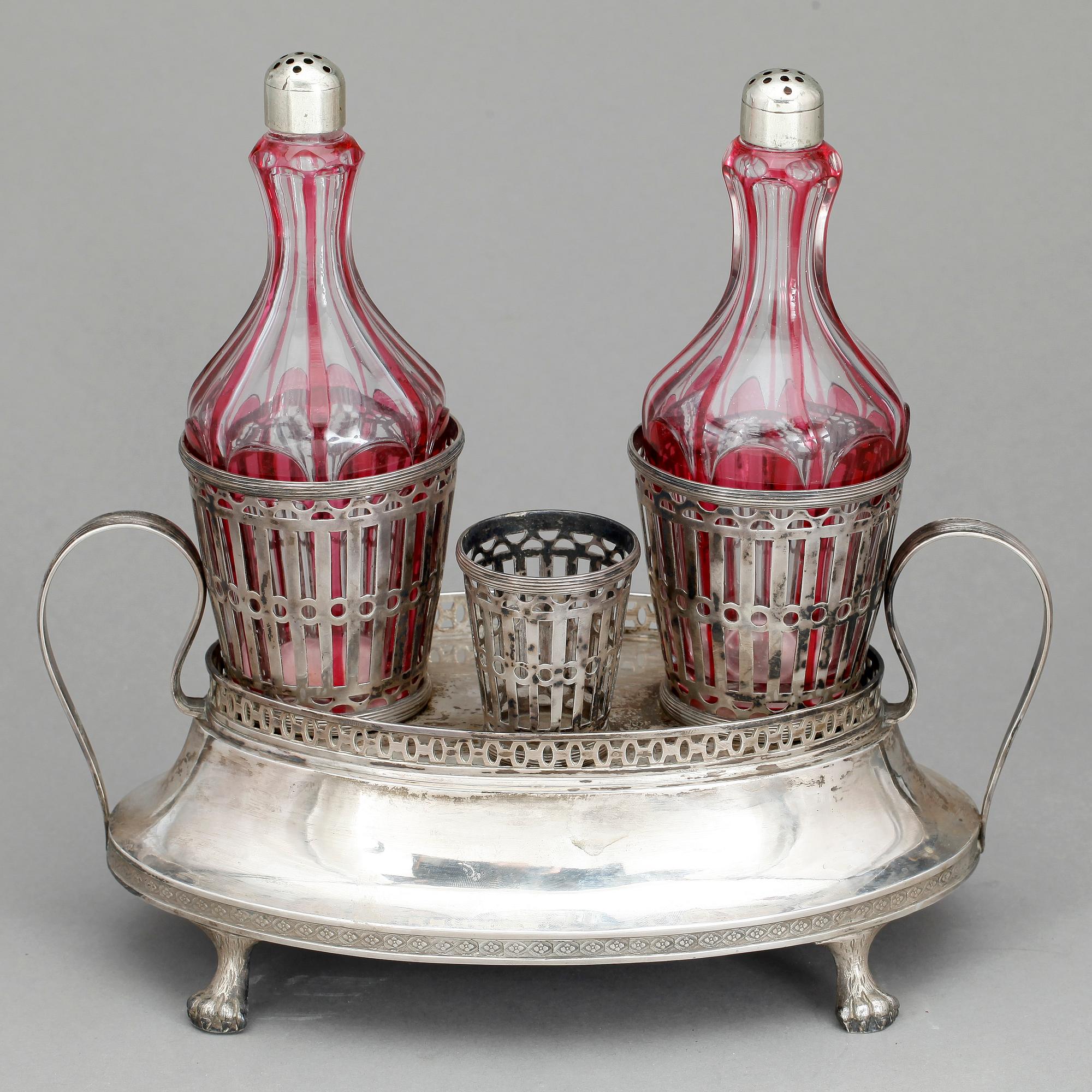 BORDSSURTOUT, silver, J.W. Zimmerman, Stockholm 1799. Silvervikt ca 810 gram.