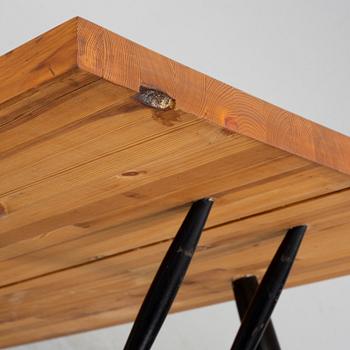 Ilmari Tapiovaara, a 'Pirkka' pine dine table, second half of the 20th Century.