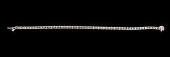 ARMBAND, 14 k vitguld, briljantslipade diamanter tot 1.89 ct.