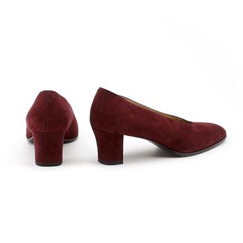 YVES SAINT LAURENT, ett par pumps. Storlek 38,5.