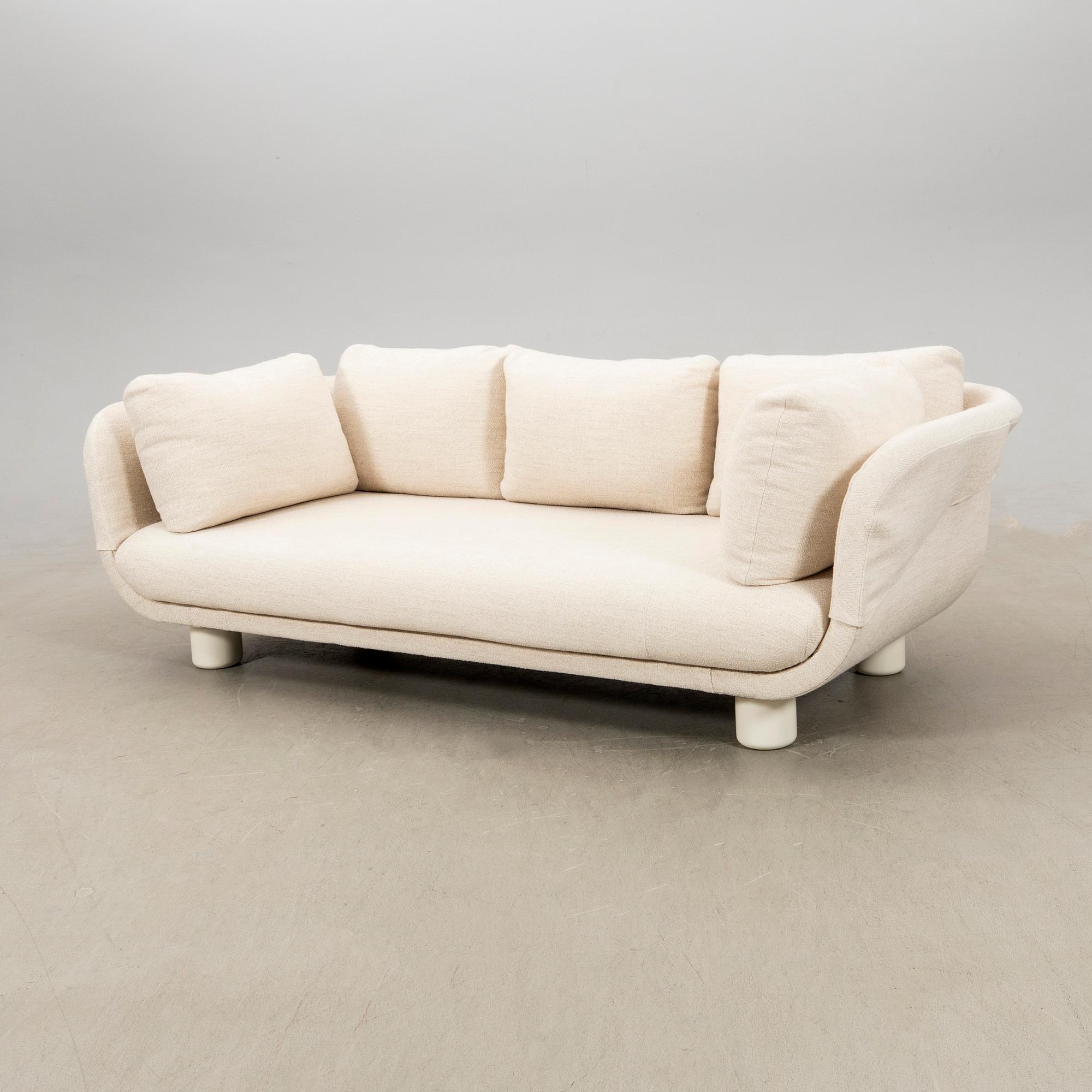 TAF, sofa, "Famna", for the Swedish company Svenskt Tenn, 2020s.