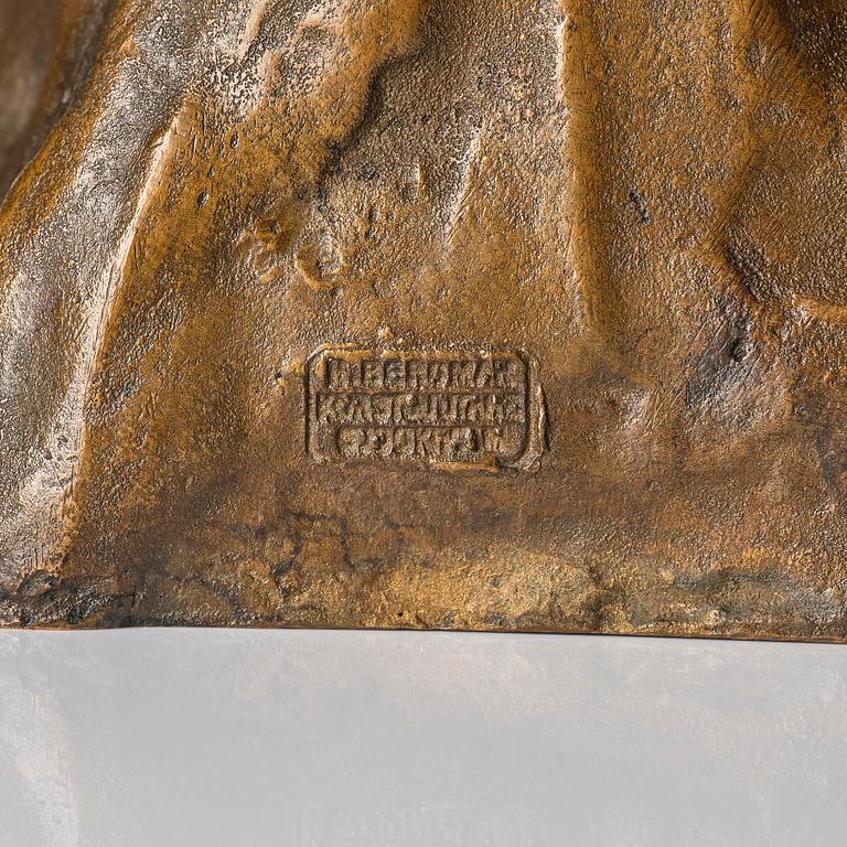 Carl Eldh, "Seated Girl".