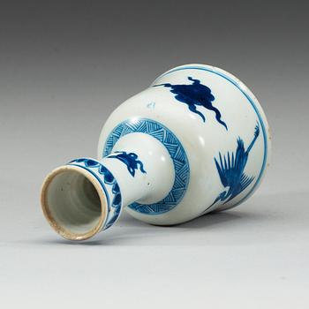 A blue and white bottle flask, Qing dynasty, Kangxi (1662-1722).