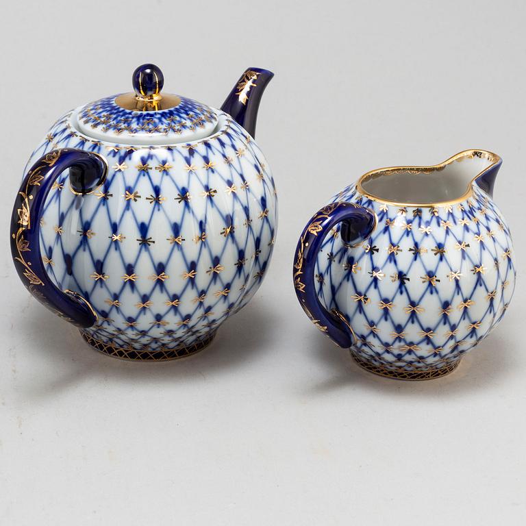 A 16-piece "Cobalt Net" porcelain set for coffee/ tea, Lomonosov, Soviet Union.
