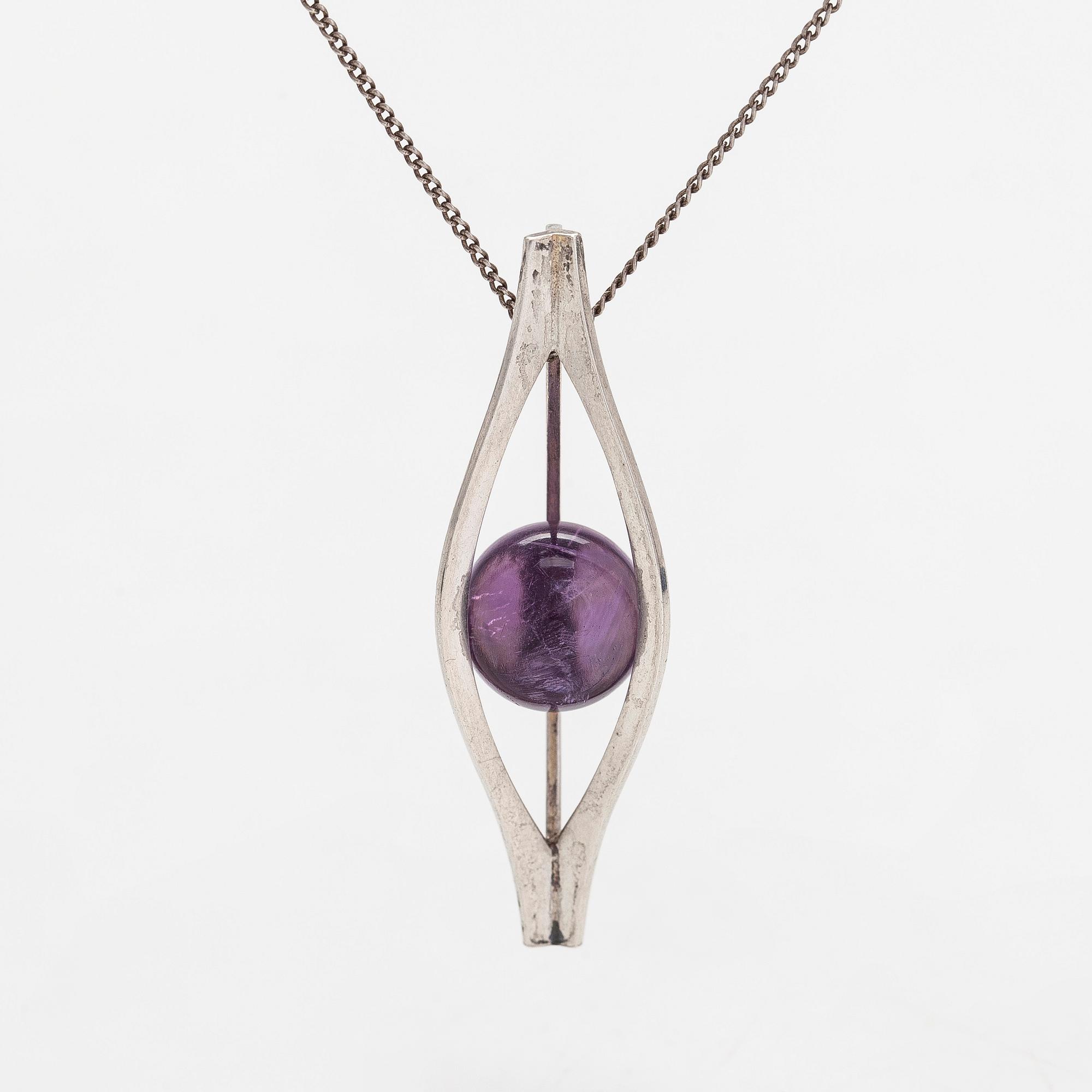 Elis Kauppi, hänge, silver och ametist, Kupittaan Kulta, Åbo 1962 med kedja.