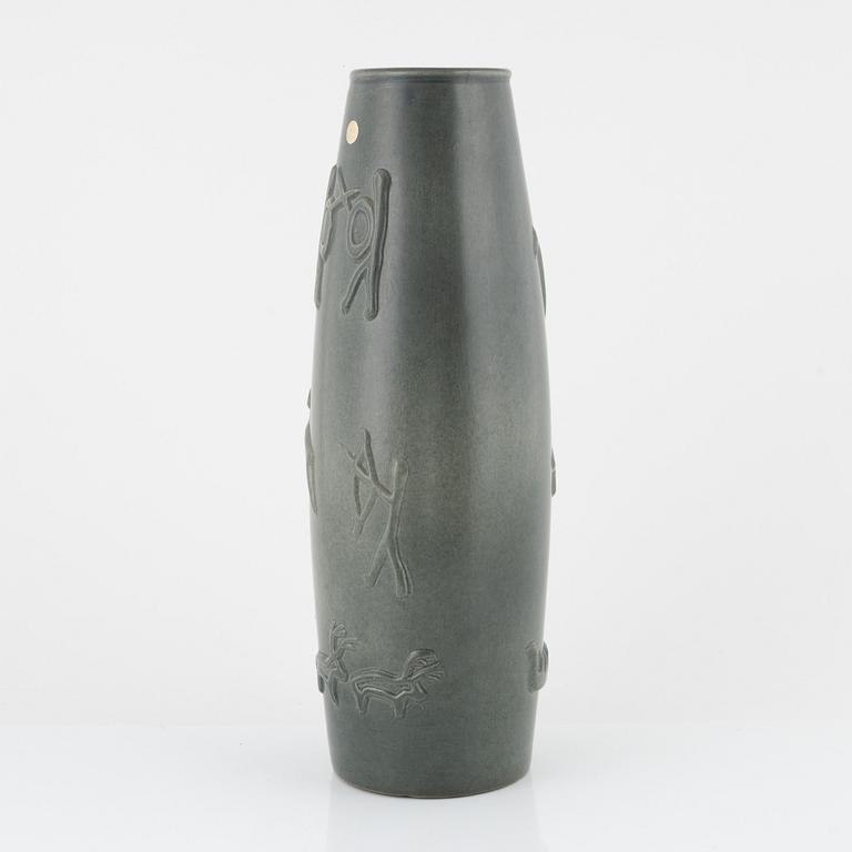 A vase, Bo Fajans, Sweden, mid 20th Century.