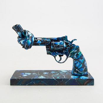 Carl Fredrik Reuterswärd,  Non-Violence Project Foundation skulptur 2014.