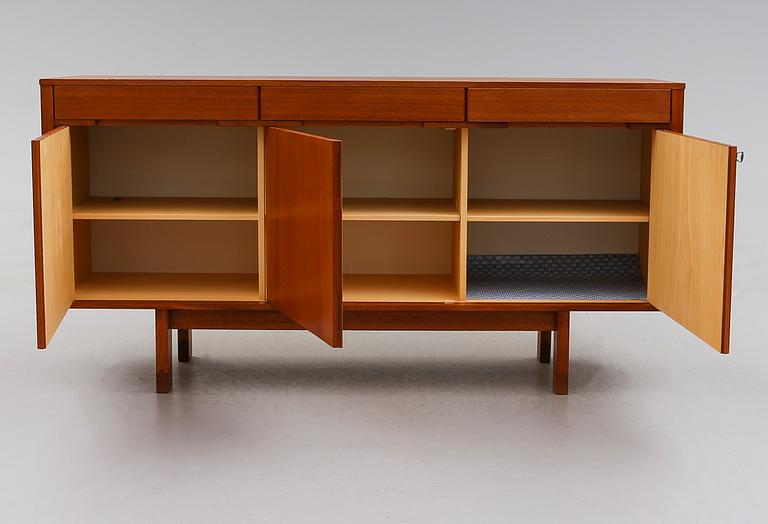 SIDEBOARD, 1900-talets andra hälft.