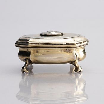A German 18th century silver-gilt snuff-box, mark of Breuer Martin, Augsburg 1751.