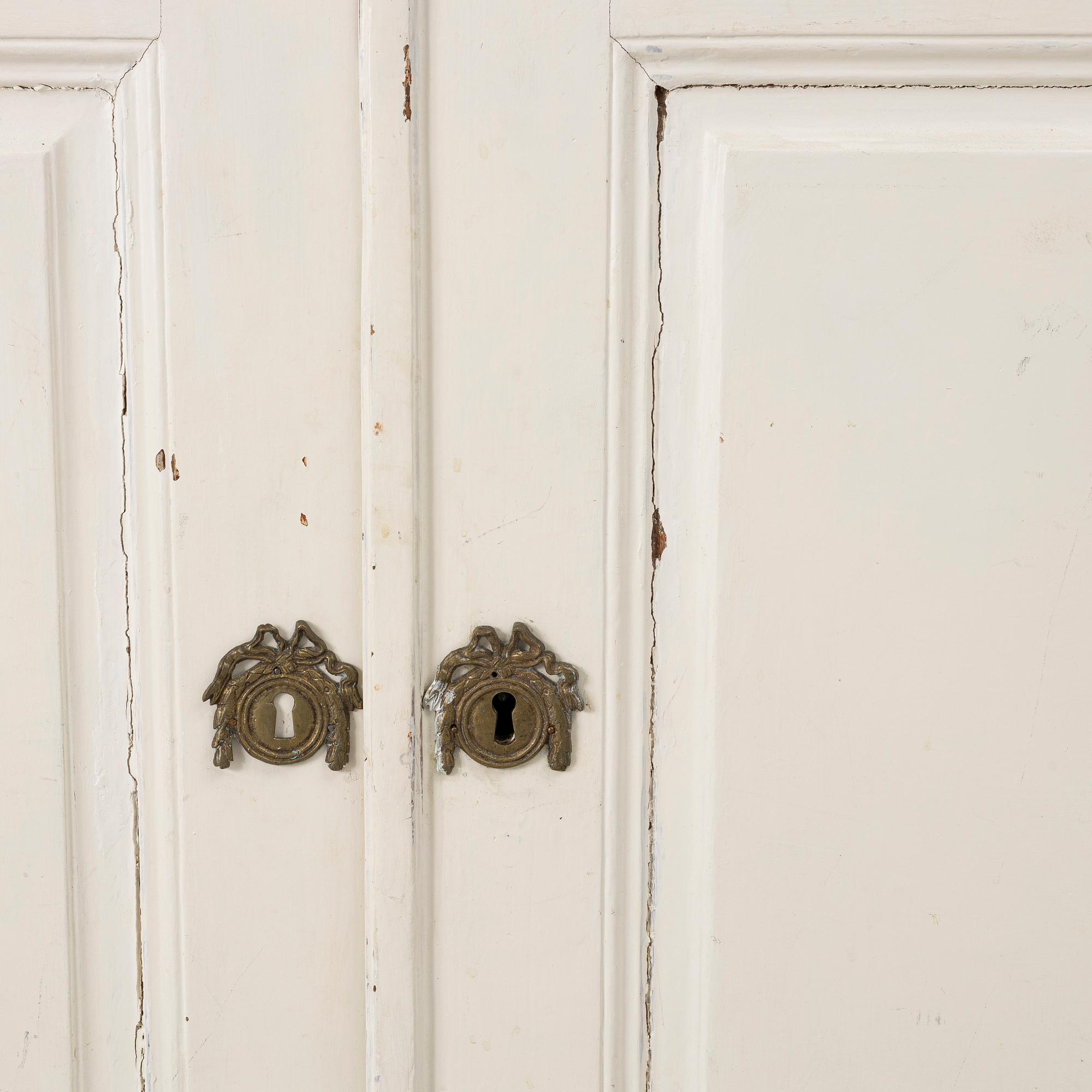 A cabinet, 18th/19th century.