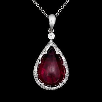 1143. COLLIER, cabochonslipad rubellit samt diamanter tot. ca 0,60ct.