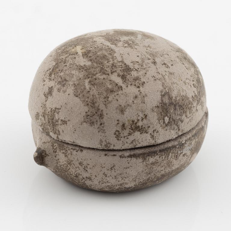 Ring, 18K gold with sapphire, old-cut and brilliant-cut diamonds, and rubies.