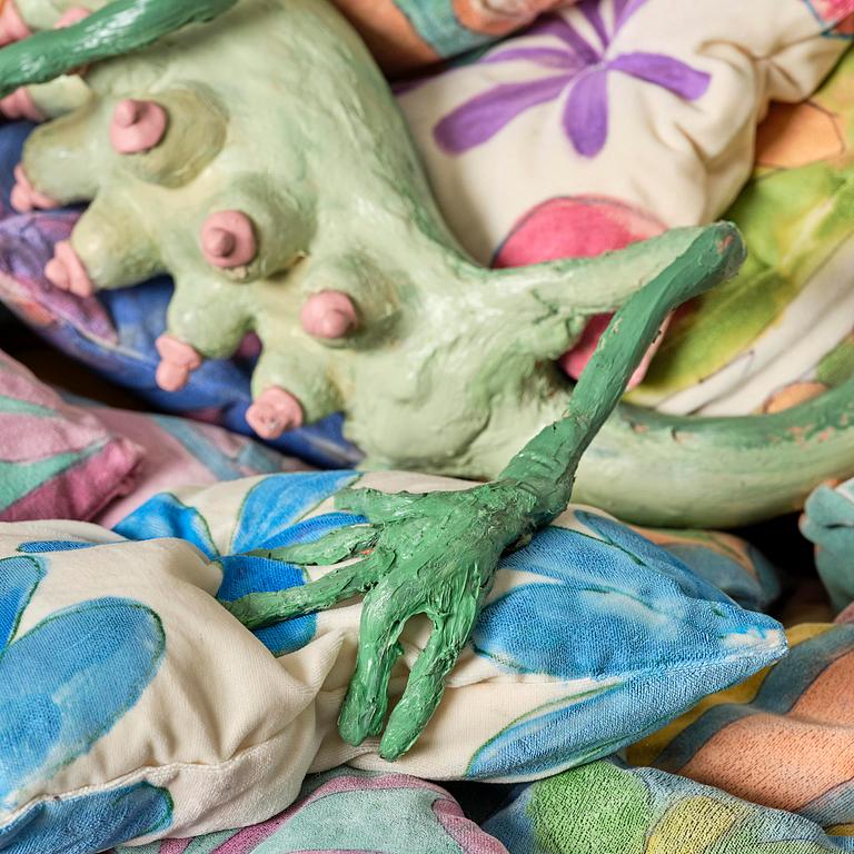 Nathalie Djurberg & Hans Berg, "Dragon on Pillows".