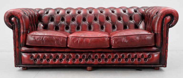 SOFFA, sk Chesterfield, 1900-talets andra hälft.