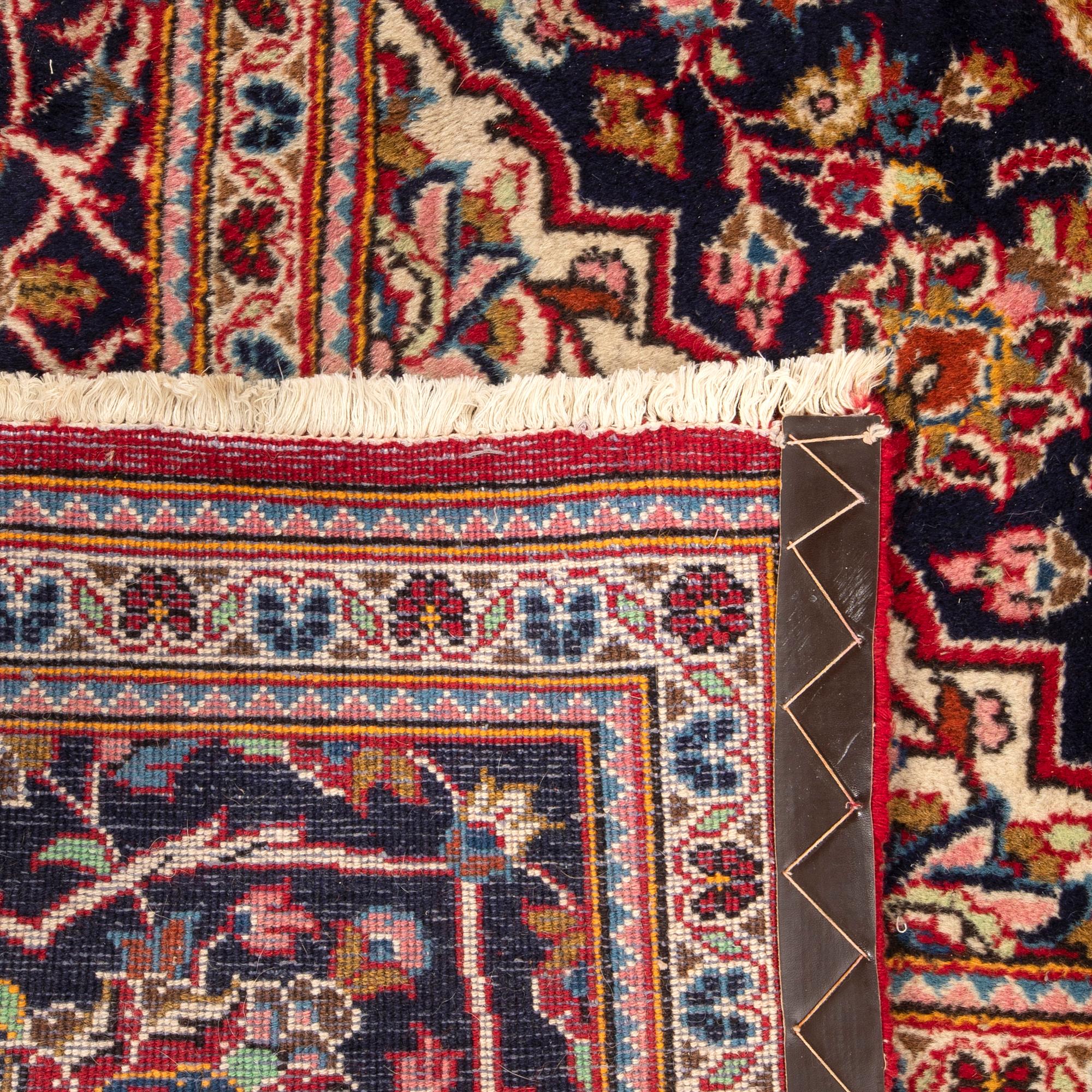Keshan carpet old/semi-antique approx. 347x245 cm.