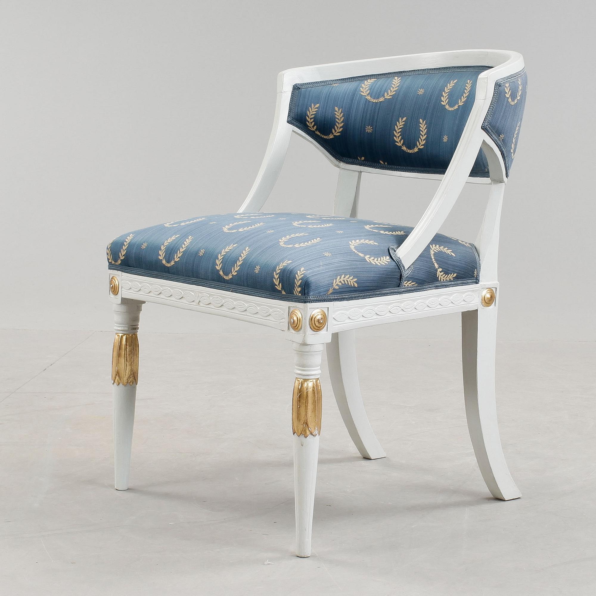 BALJFÅTÖLJ, sengustaviansk, 1800-tal.