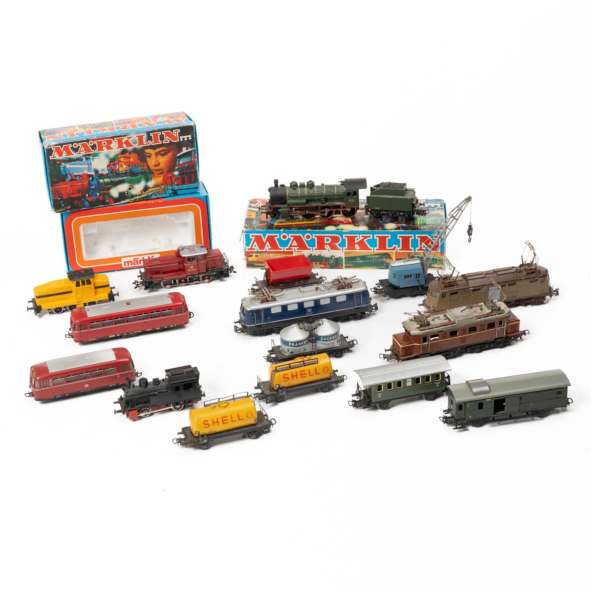 Märklin, locomotives, 7 pcs, railbus, 2 parts, as well as cars, 7 pcs, Germany.