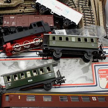PARTI MÄRKLIN, lok, räls, transformator och vagnar.