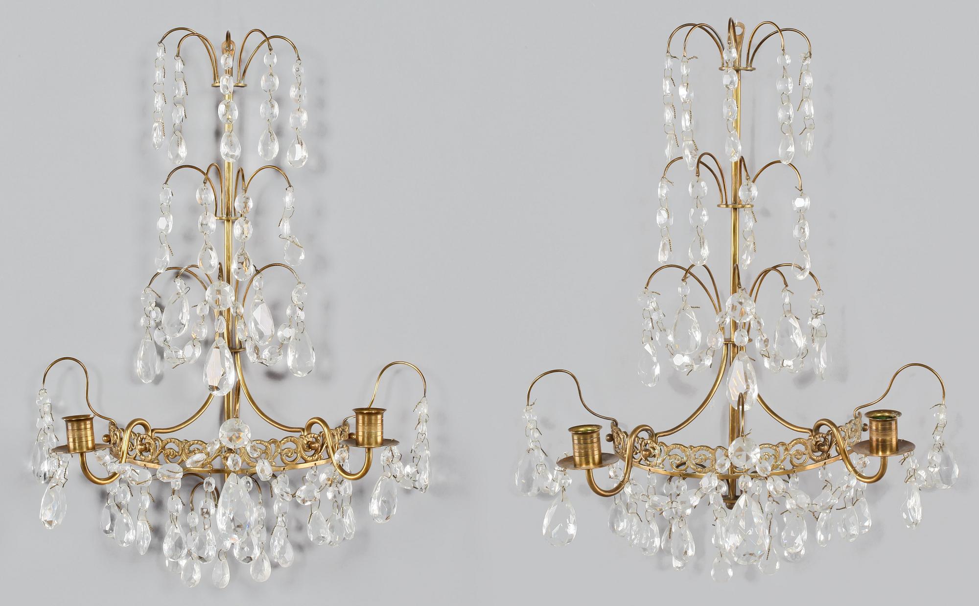 LAMPETTER, ett par, gustaviansk stil, 1900-talets mitt.