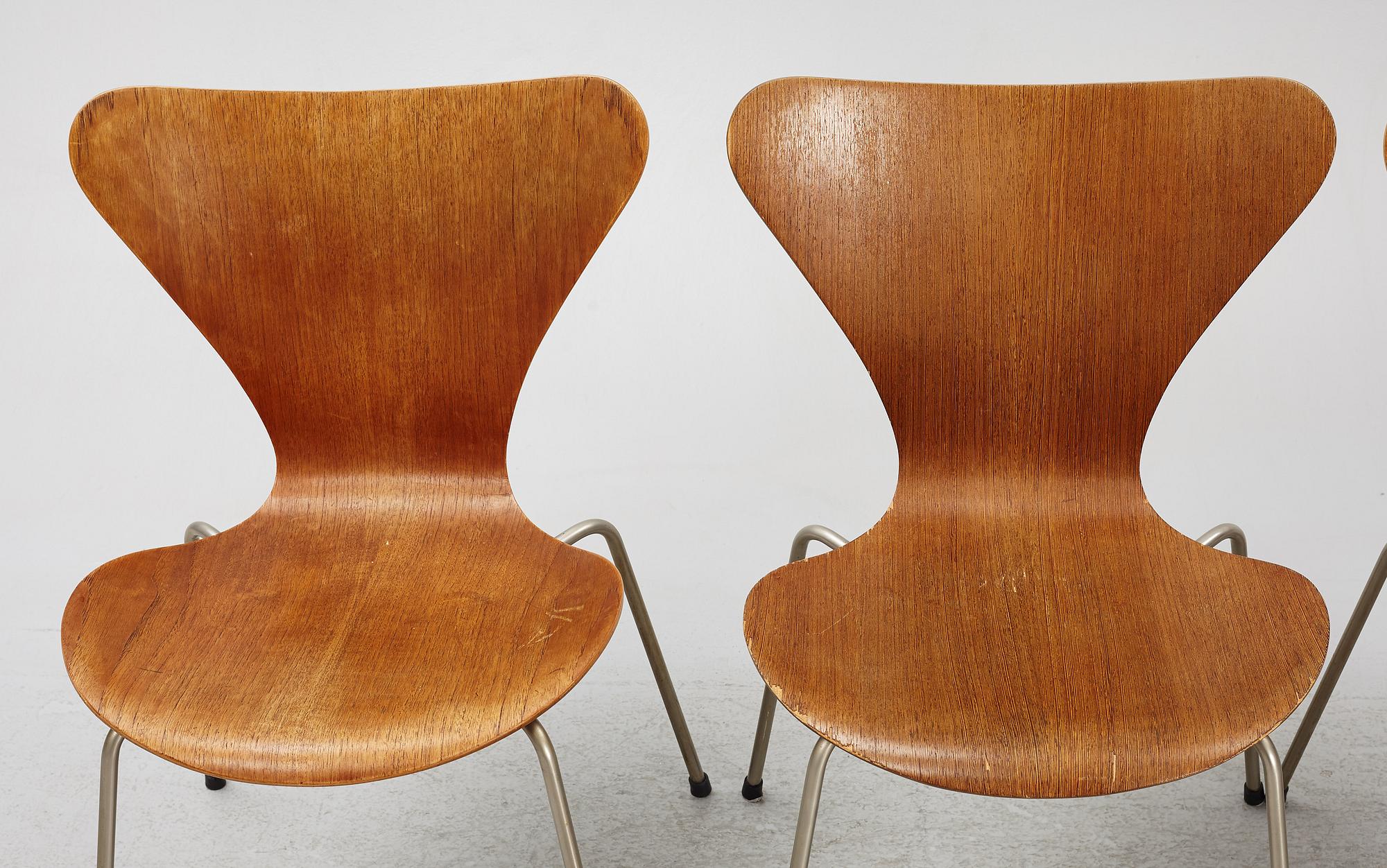 Arne Jacobsen, four 'Series 7' chairs, Fritz Hansen, Denmark, 1950's/60's.