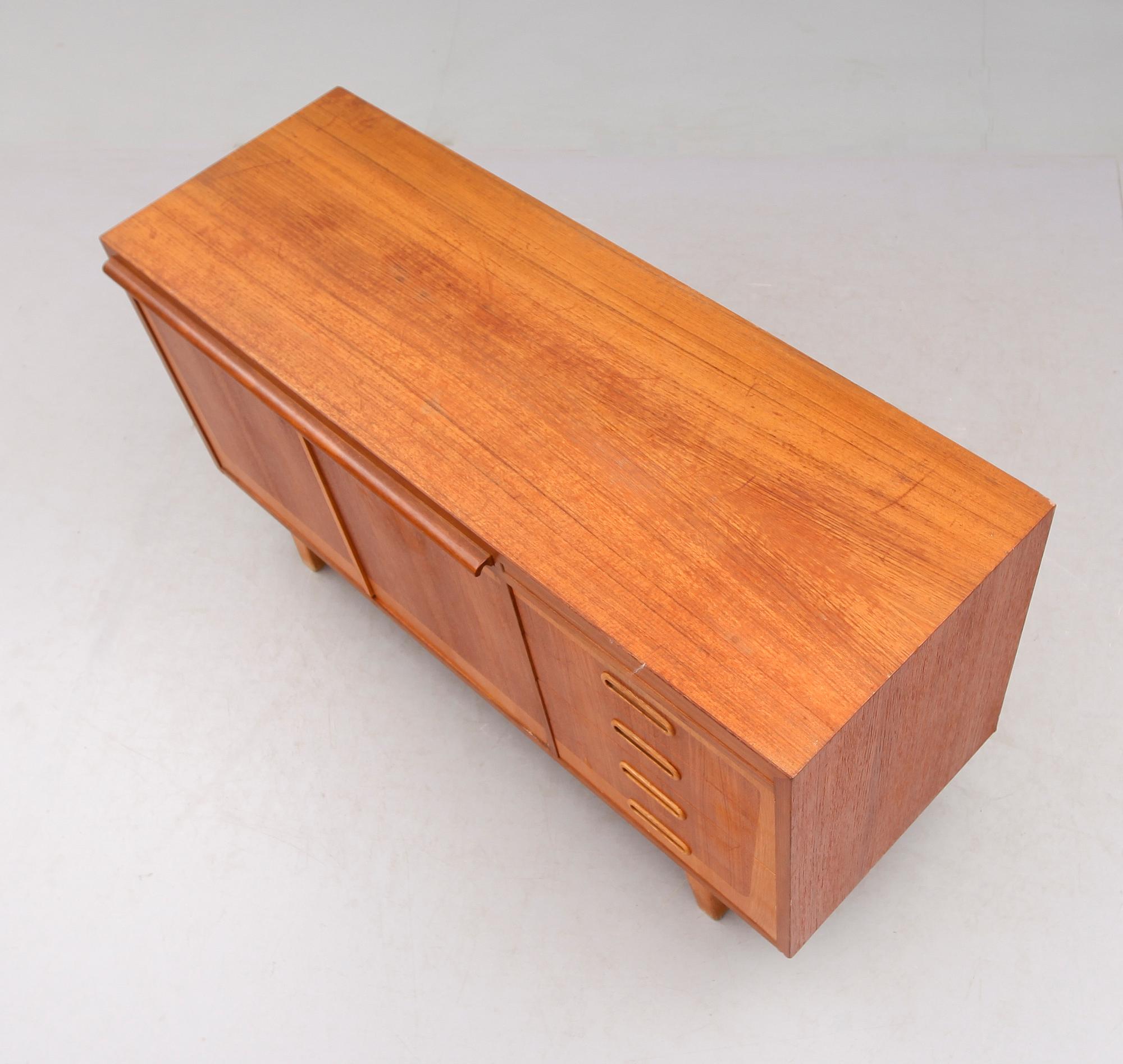 SIDEBOARD, 1900-talets andra hälft.