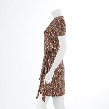 DIANE VON FÜRSTENBERG, a leopard print cotton wrap dress.