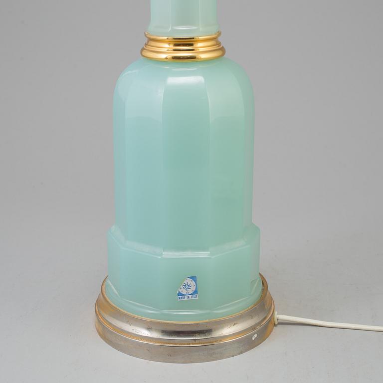 A CENEDESE MURANO TABLE LAMP, ITALY. MIDDLE OF 20TH CENTURY.