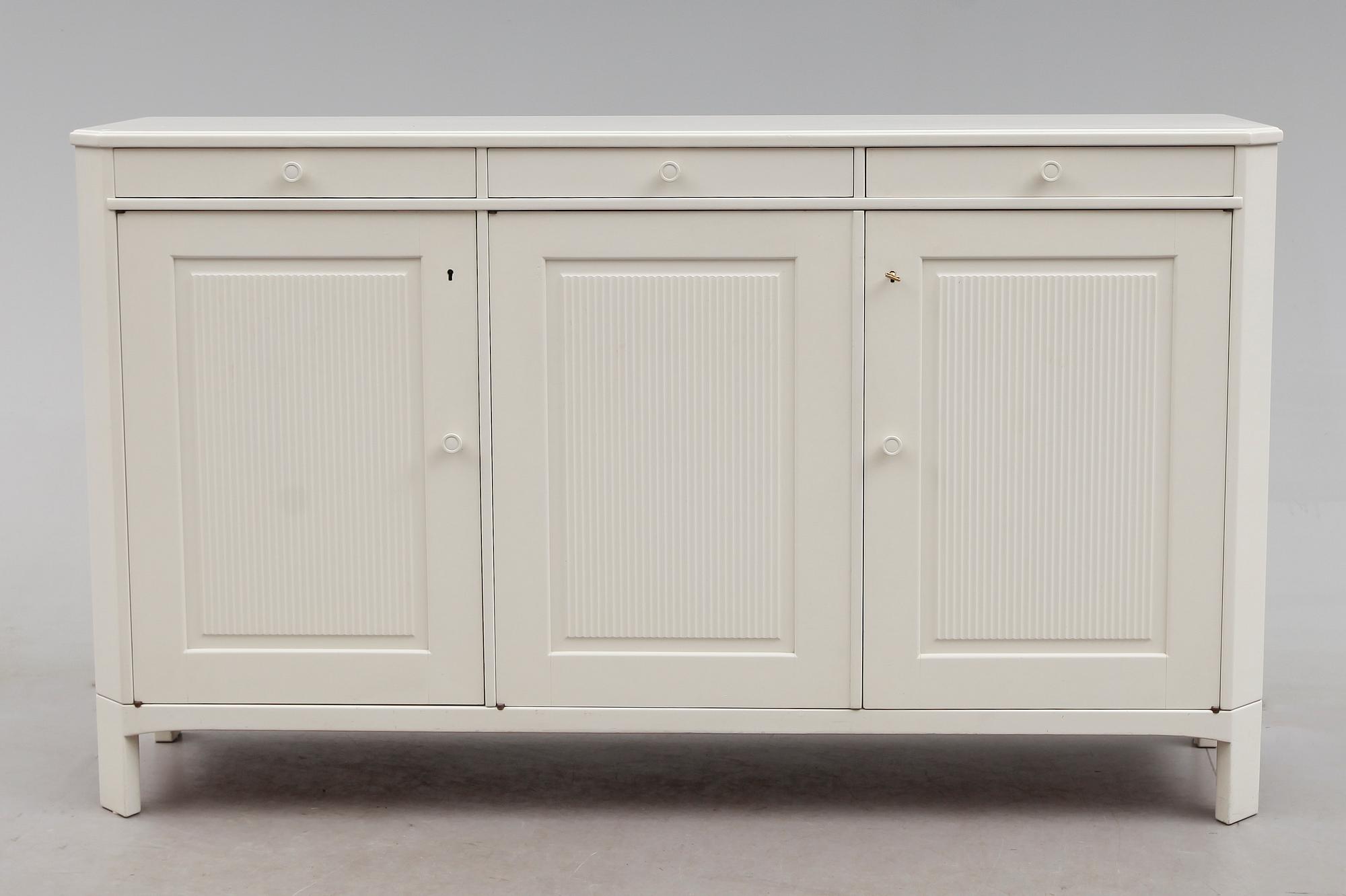 SIDEBOARD, Carl Malmsten, Waggeryds, 1900-talets andra hälft.