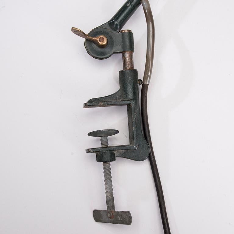 INDUSTRILAMPA, stämpelmärkt Idman, 1900-talets mitt.