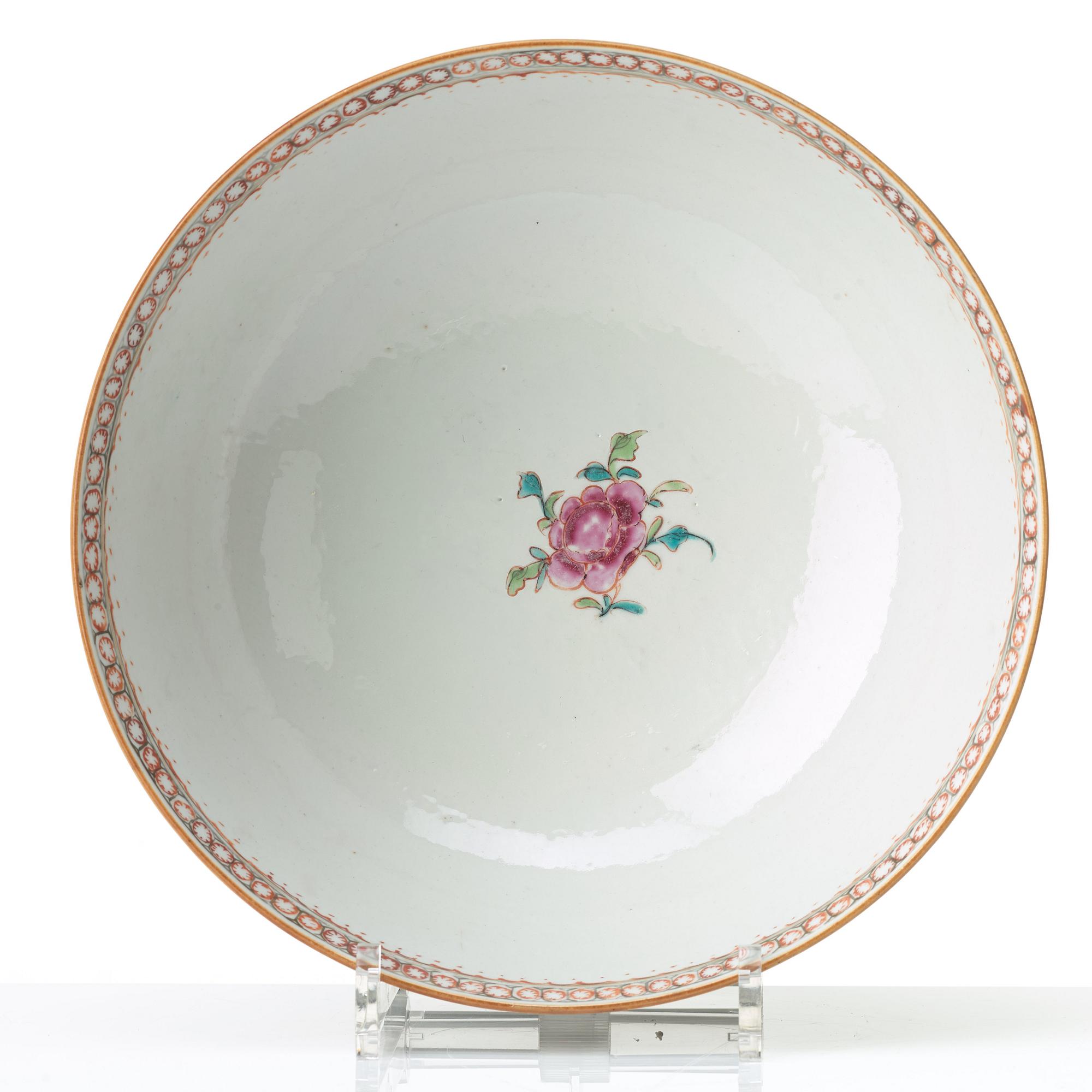 BÅLSKÅL, kompaniporslin. Qingdynastin, Qianlong (1736-95).