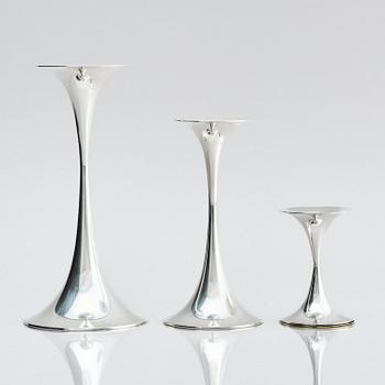 Tapio Wirkkala, three sterling silver 'Trumpetti' candlesticks, Kultakeskus, Hämeenlinna 1973.