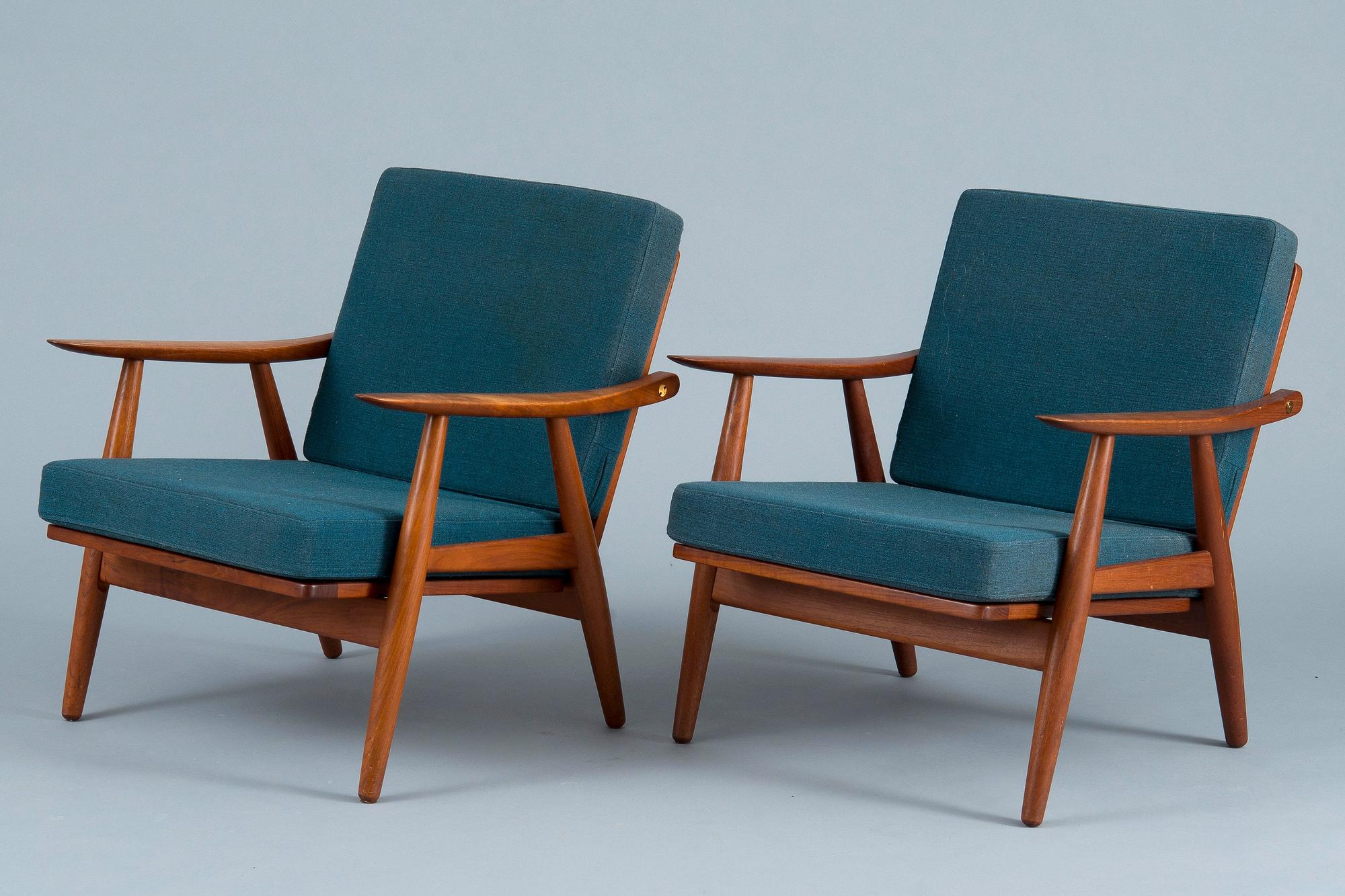 Hans J. Wegner, ARMCHAIRS, A PAIR.